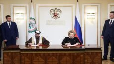 رئيس البرلمان العربي ورئيسة المجلس الفيدرالي الروسي يوقعان مذكرة تعاون بموسكو