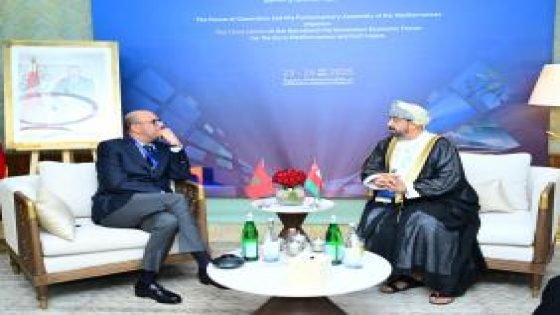 رئيس مجلس المستشارين ولد الرشيد يجري مباحثات مع وفد مجلس الدولة بسلطنة عمان