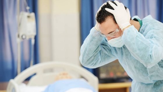 مسؤولية الطبيب المدنية عن الأخطاء الطبية في ضوء تطور الممارسة الطبية الحديثة