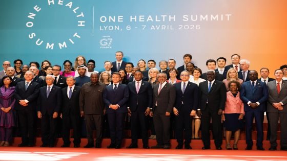 راشيد الطالبي يمثل جلالة الملك في القمة الدولية “صحة واحدة” بليون -فرنسا