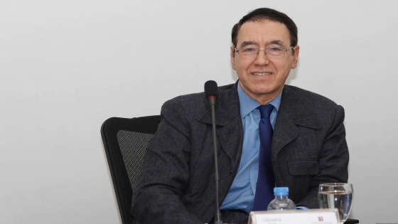 فوز المؤرخ المغربي إبراهيم بوتشيش بجائزة الشيخ يوسف بن عيسى للكتاب بالكويت