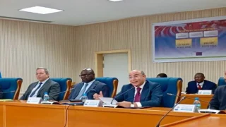 محمد غياث نائب رئيس مجلس النواب يستعرض تجربة البرلمان المغربي في الرقمنة بالغابون