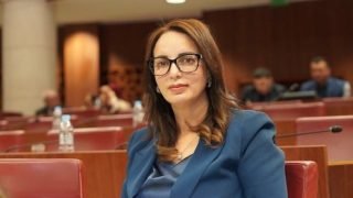 الإستقلال يكرم النائبة البرلمانية مديحة خيير بعد تصدرها أصوات المرشحات بالدوائر المحلية